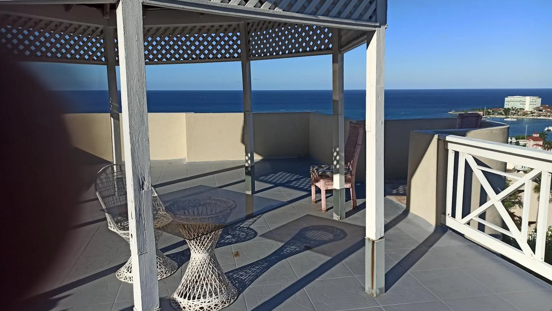Columbus Heights Apt 26 F Ocho Rios 0*,  Jamajka