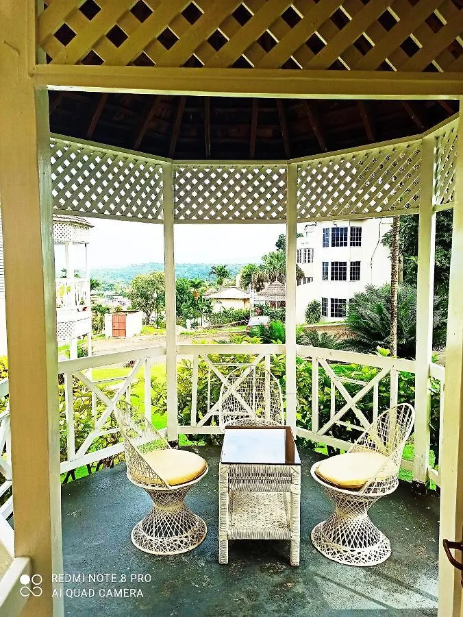 Columbus Heights Apt 26 F Ocho Rios Appartamento