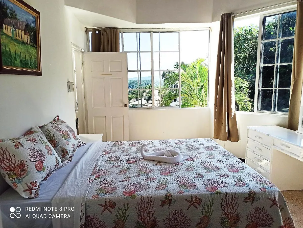 Columbus Heights Apt 26 F Ocho Rios Apartamento